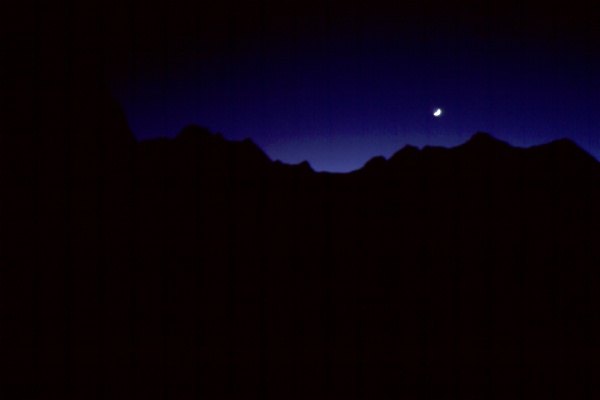 Moonrise over Tapoan plateau
